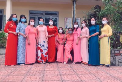 Hưởng ứng tuần lễ áo dài 08/3/2022